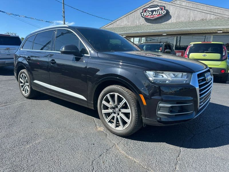 Photo 1 of 2017 Audi Q7 3.0T Prestige Sport Utility 4D