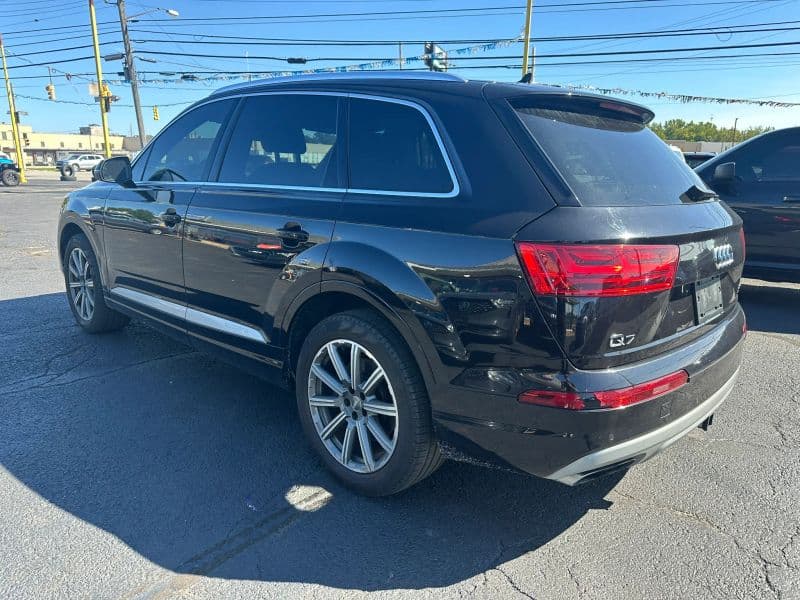 Photo 5 of 2017 Audi Q7 3.0T Prestige Sport Utility 4D