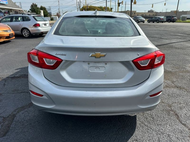 Photo 5 of 2017 Chevrolet Cruze LT Sedan 4D