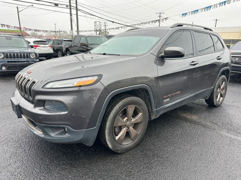 Photo 3 of 2017 Jeep Cherokee Latitude